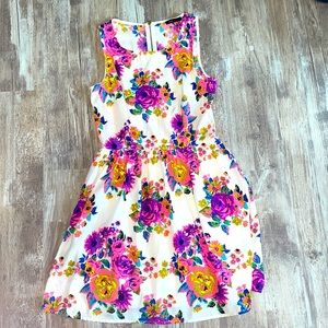 Jella Couture dress size small